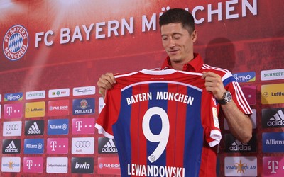 博乐体育-于帕梅卡诺失误连连